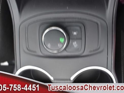 Used 2024 GMC Terrain SLE AWD/4WD image 35