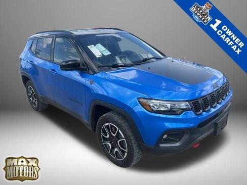 Used 2025 Jeep Compass Trailhawk AWD/4WD image 1