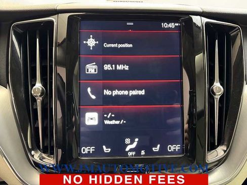 Used 2019 Volvo XC60 T5 Momentum w/ Multimedia Package image 21