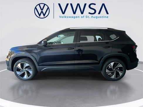 New 2026 Volkswagen Taos SE image 5