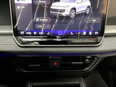 New 2026 Volkswagen Tiguan SE image 21