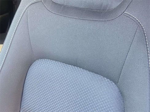 Used 2022 Chevrolet Colorado LT image 15