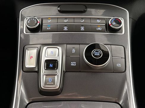 Used 2021 Hyundai Santa Fe SE FWD image 18