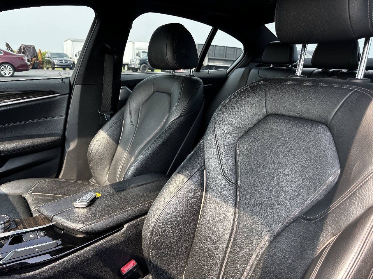 Used 2019 BMW 530i xDrive w/ Convenience Package AWD/4WD image 13
