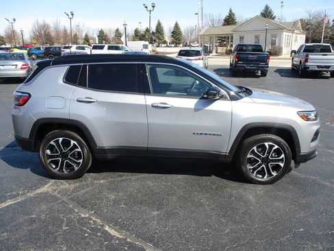 Used 2023 Jeep Compass Limited w/ Sun and Sound Group image 4