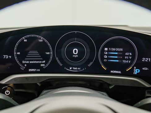 Used 2022 Porsche Taycan 4S image 17