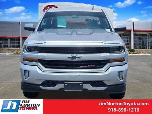 Used 2018 Chevrolet Silverado 1500 LT w/ Texas Edition AWD/4WD image 2