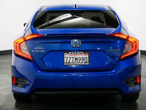 Used 2017 Honda Civic Touring image 5