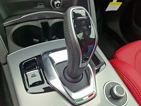 New 2025 Alfa Romeo Stelvio Sprint image 10