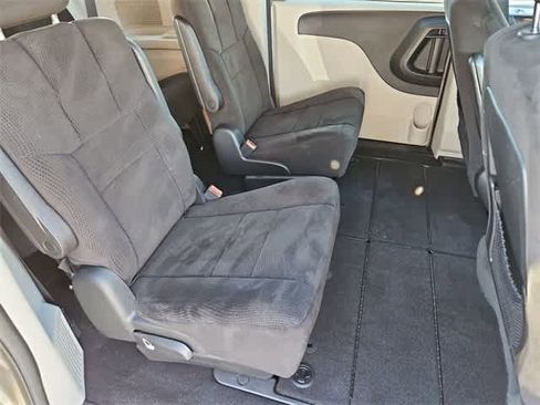 Used 2013 Dodge Grand Caravan SE image 19