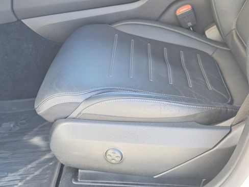 Certified 2025 Mercedes-Benz GLC 43 AMG 4MATIC image 25