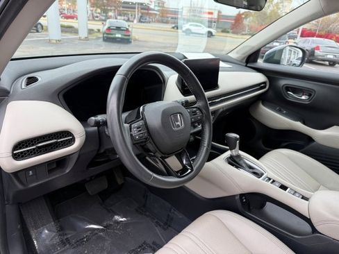 Used 2024 Honda HR-V EX-L image 10