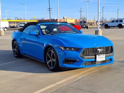 Used 2024 Ford Mustang Premium image 8