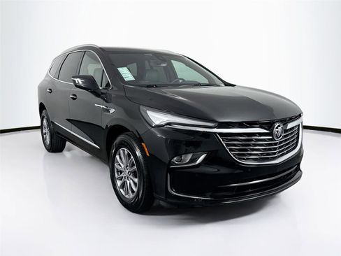 Used 2024 Buick Enclave Essence FWD image 9