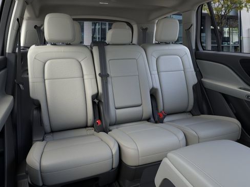 New 2026 Lincoln Aviator Reserve AWD/4WD image 11