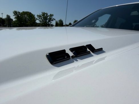 Used 2021 Chevrolet Silverado 1500 LT Trail Boss w/ Bed Protection Package AWD/4WD image 8