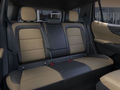 New 2026 Chevrolet Equinox ACTIV w/ Convenience Package III FWD image 17