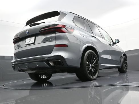 Used 2024 BMW X5 xDrive40i w/ M Sport Package image 28