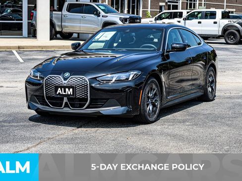 Used 2025 BMW i4 xDrive40i w/ Parking Assistance Package image 4