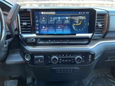 Used 2024 Chevrolet Silverado 2500 LT w/ Convenience Package image 27