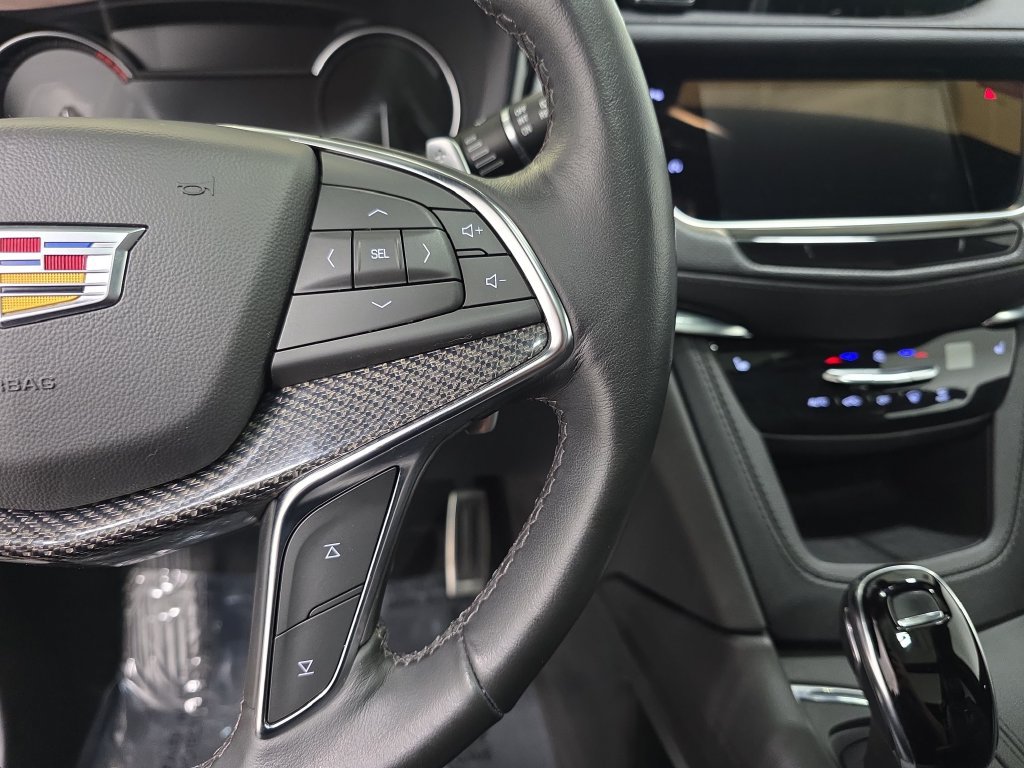 Used 2024 Cadillac XT5 Sportv AWD/4WD image 18