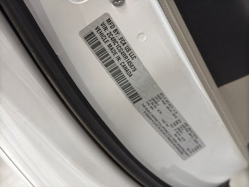 Used 2024 Chrysler Voyager LX image 37