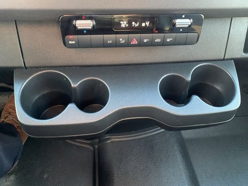 Used 2020 Mercedes-Benz Sprinter 2500 image 28