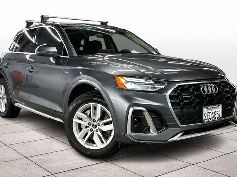 Used 2023 Audi Q5 2.0T Premium w/ Convenience Package image 2