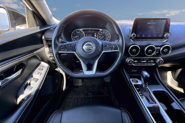 Used 2023 Nissan Sentra SR w/ SR Premium Package FWD image 8
