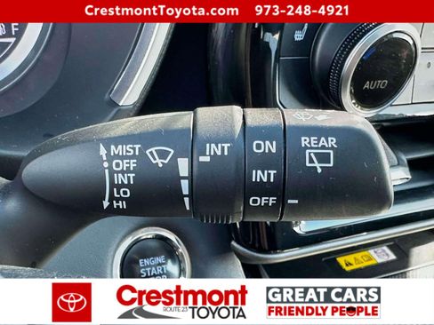 Certified 2023 Toyota Highlander XLE image 22