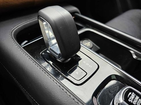 Used 2023 Volvo XC90 T8 Plus image 44