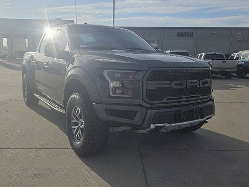 Used 2017 Ford F150 Raptor w/ Equipment Group 802A Luxury image 4