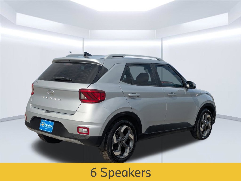 Used 2022 Hyundai Venue SEL FWD image 6