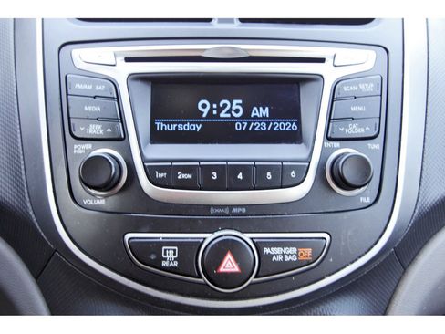 Used 2016 Hyundai Accent SE FWD image 24