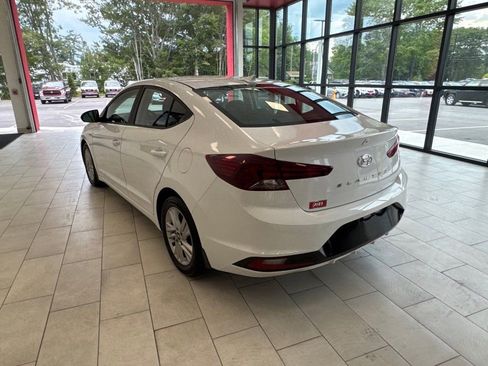 Used 2020 Hyundai Elantra SEL w/ Winter Weather Package image 3