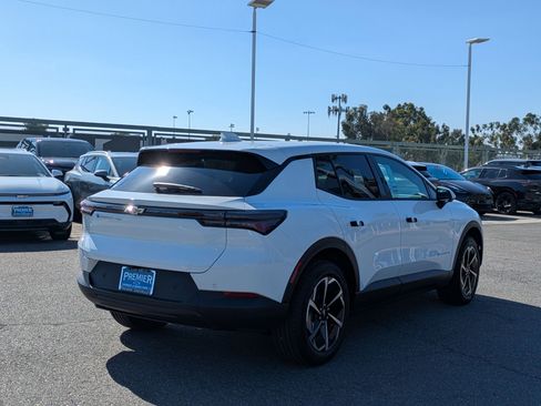 Used 2026 Chevrolet Equinox EV LT image 5