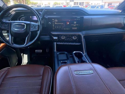 Used 2024 GMC Sierra 2500 Denali Ultimate AWD/4WD image 16