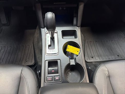 Used 2015 Subaru Outback 2.5i Limited AWD/4WD image 21