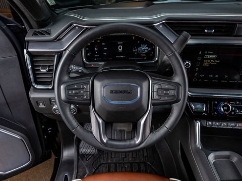 Used 2026 GMC Sierra 3500 Denali Ultimate image 19