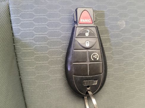 Used 2017 RAM 1500 Classic SLT image 32