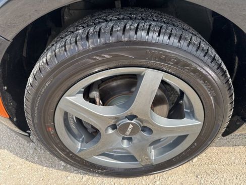 Used 2015 FIAT 500 Pop image 18