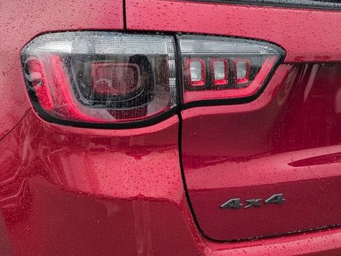 New 2026 Jeep Compass Latitude image 12