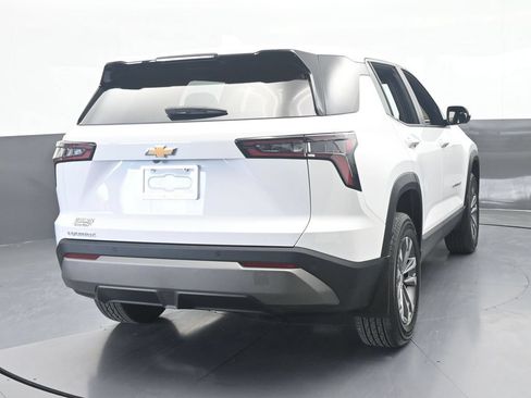 Used 2026 Chevrolet Equinox LT FWD image 5