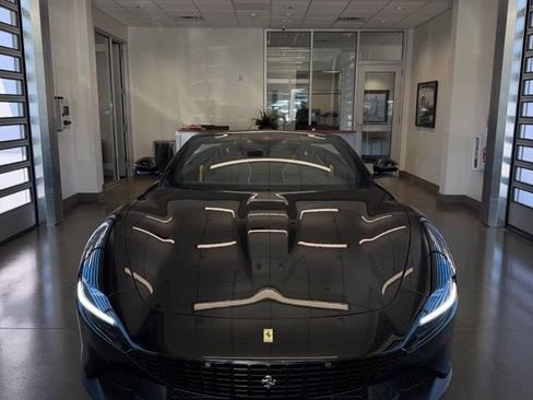 Used 2025 Ferrari Roma Spider RWD image 2