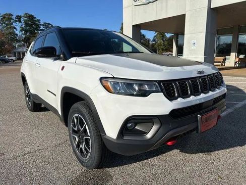 Certified 2024 Jeep Compass Trailhawk image 1