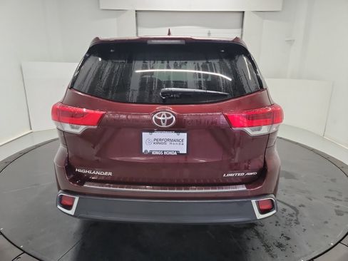Used 2018 Toyota Highlander Limited image 8