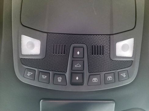 Used 2017 Ford F150 Platinum image 12