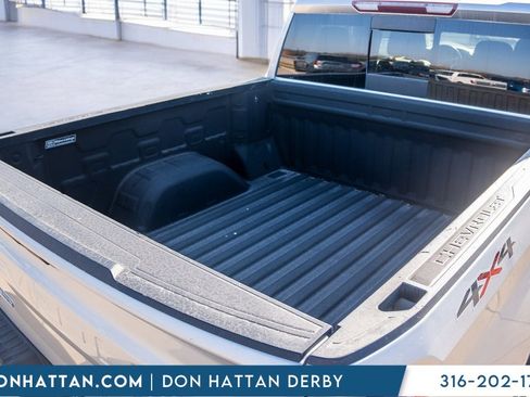 Used 2020 Chevrolet Silverado 1500 LTZ w/ LTZ Convenience Package image 30