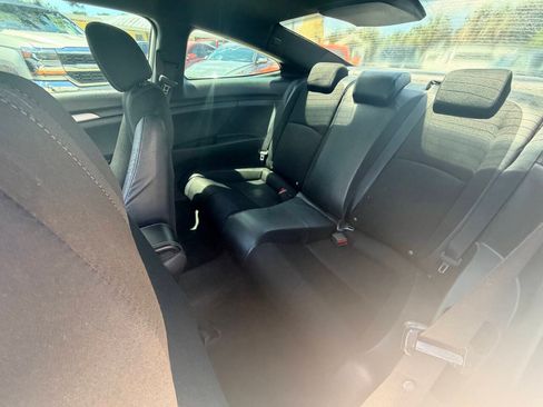 Used 2019 Honda Civic Sport image 12