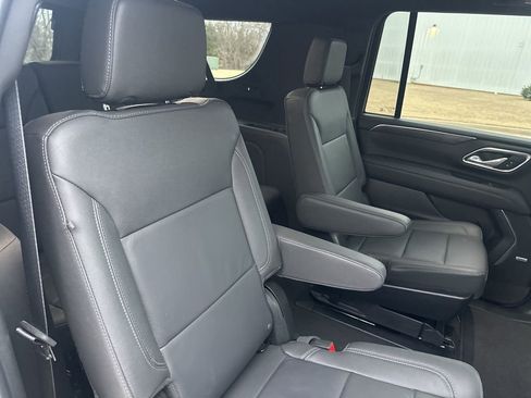 Used 2024 Chevrolet Suburban Z71 w/ Luxury Package image 41